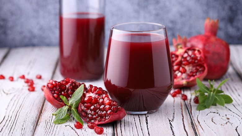 15 Health Benefits of Pomegranate Juice